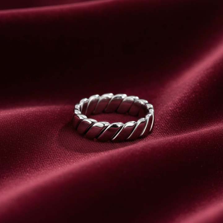 Calira Twisted Infinity Silver Ring