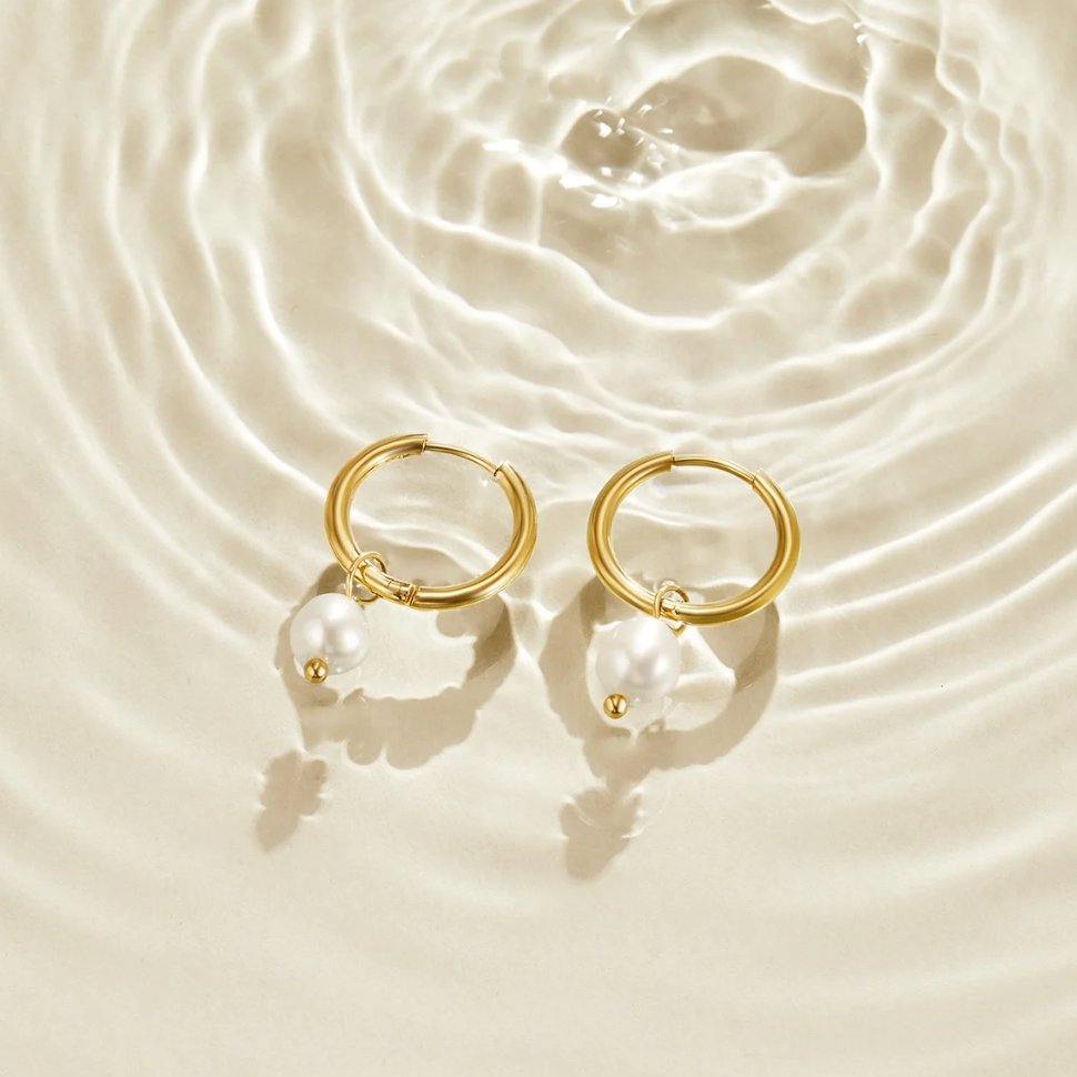 Bella Freshwater Earrings
